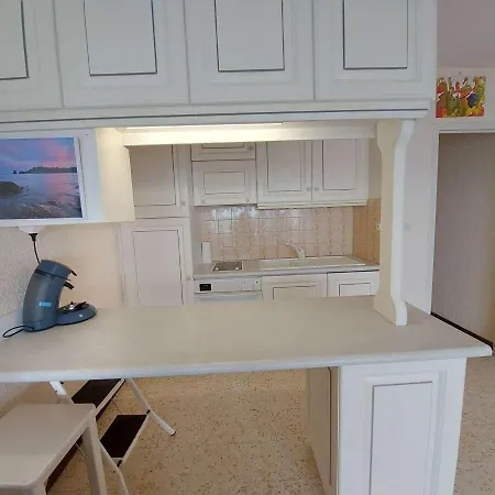 Studio Front De Mer Au Grau D'agde Avec Terrasse Et Parking Prive - Fr-1-423-285 Le Grau-d'Agde