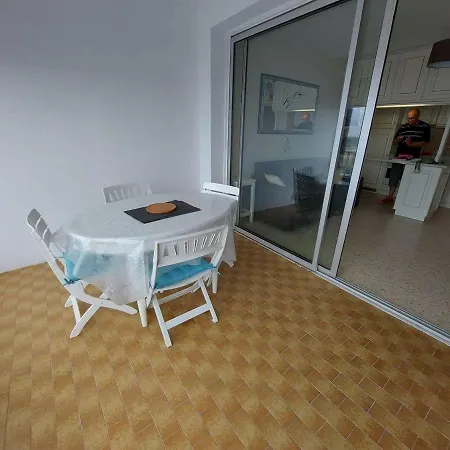 Studio Front De Mer Au Grau D'agde Avec Terrasse Et Parking Prive - Fr-1-423-285 * Le Grau-d'Agde
